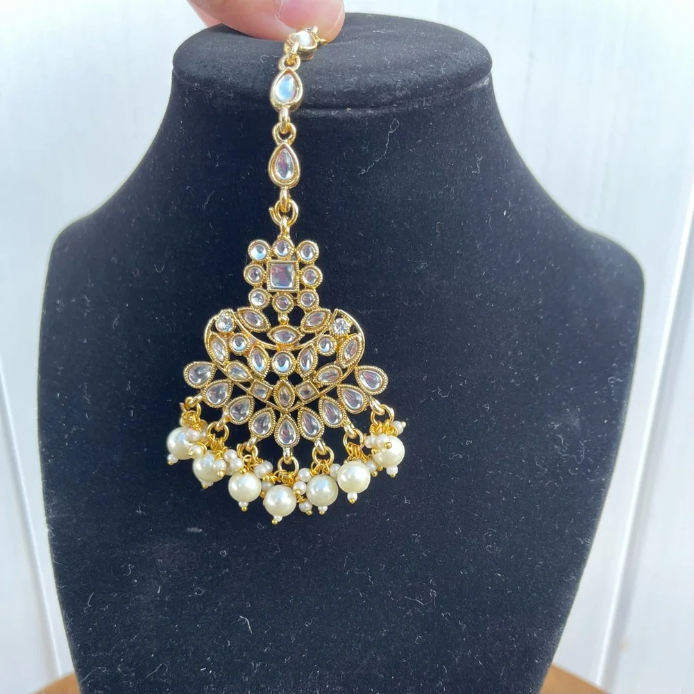 Faux Pearl Kundan Earrings With Maang Tikka - Picture 10 of 10